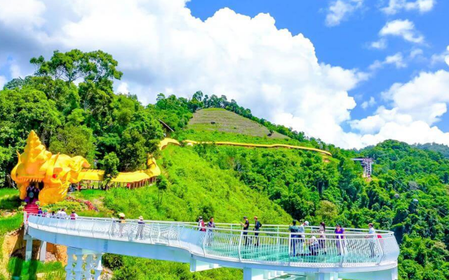 Cầu Kính Ngọc Rồng ở cổng trời Đông Giang có gì?