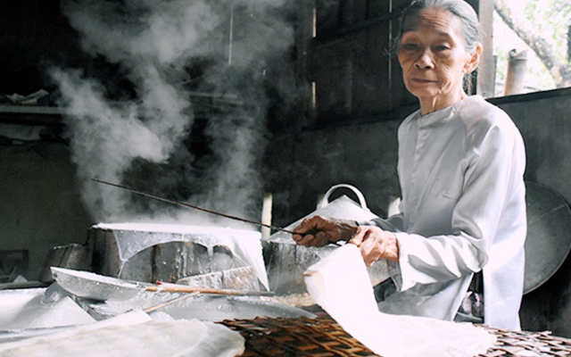 Làng nghề bánh tráng Túy Loan được công nhận là di sản phi vật thể quốc gia